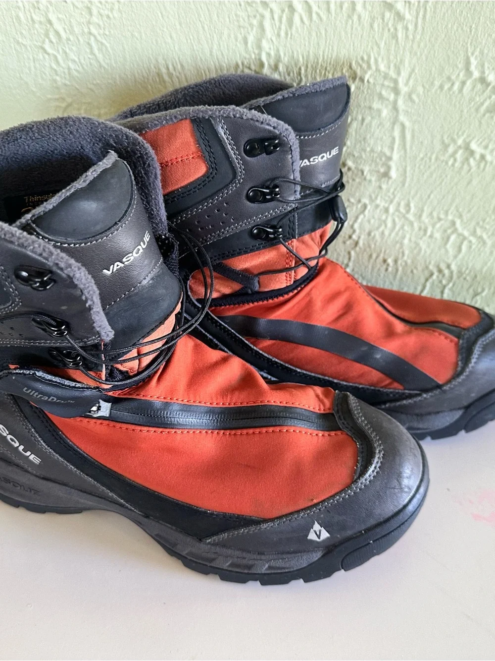 Vasque Arrowhead snow boots hiking orange men’s 9.5